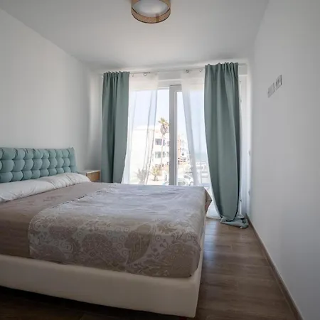 L'aura Sunset Apartman *